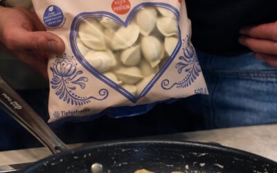 Pelmeni in cremiger Smetana Sauce